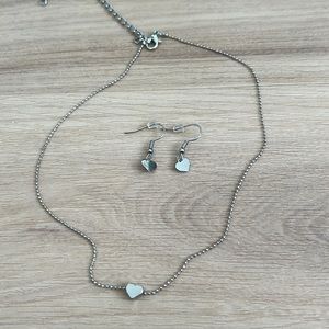 3+/$3 ea Paparazzi Necklace and Earring Set
